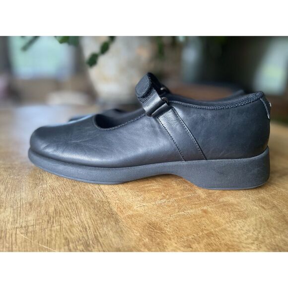 Tommy Hilfiger Black Leather Mary Jane Flats Women’s US 8.5M - Picture 1 of 9